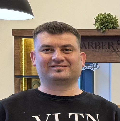 Celil – frisør hos Salon CK