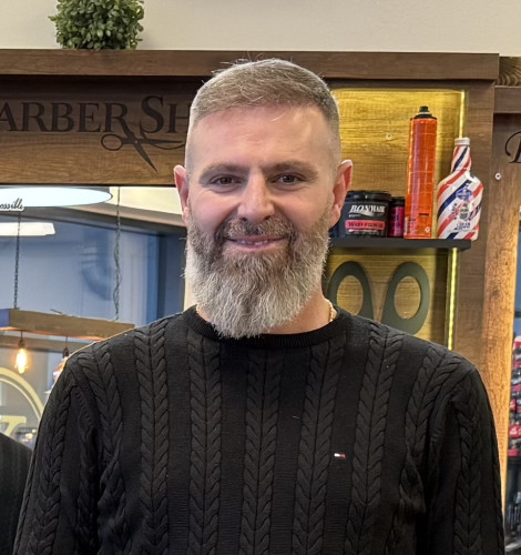 Kiyan – frisør hos Salon CK